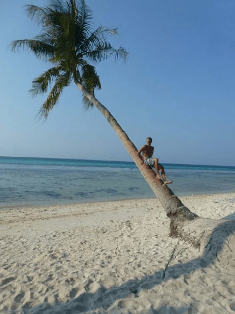 mejores playas karimunjawa