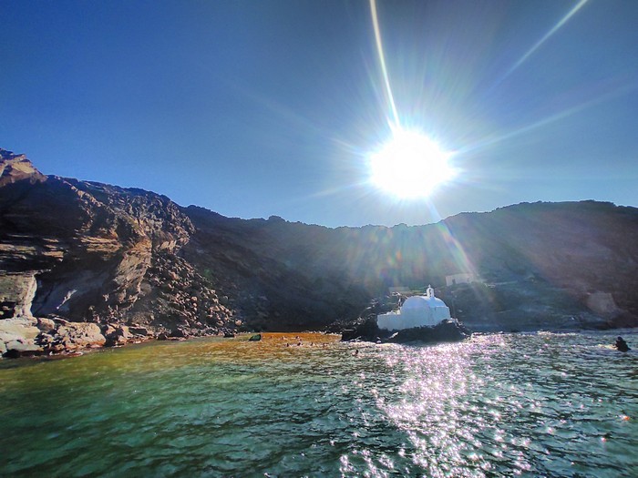 La imagen tiene un atributo ALT vacío; su nombre de archivo es Santorini-mejores-playas-mi-aventura-viajando-17.jpg