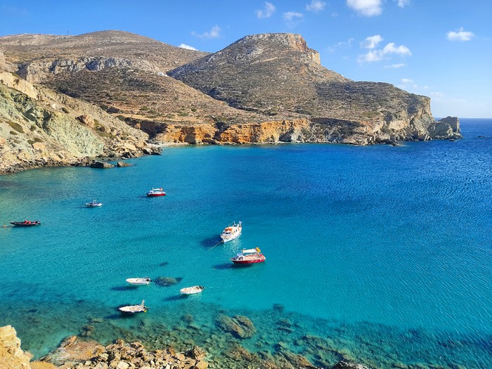 La imagen tiene un atributo ALT vacío; su nombre de archivo es folegandros-grecia-playas-ver-hacer-mi-aventura-viajando-16.jpg