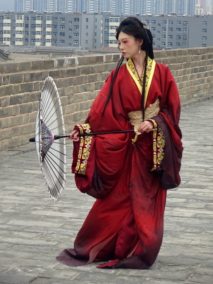 traje tradicional china