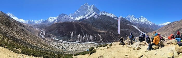 trekking everest