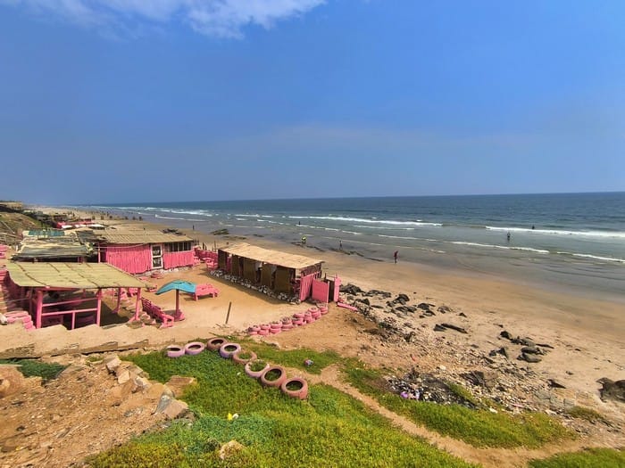 playa labadi accra