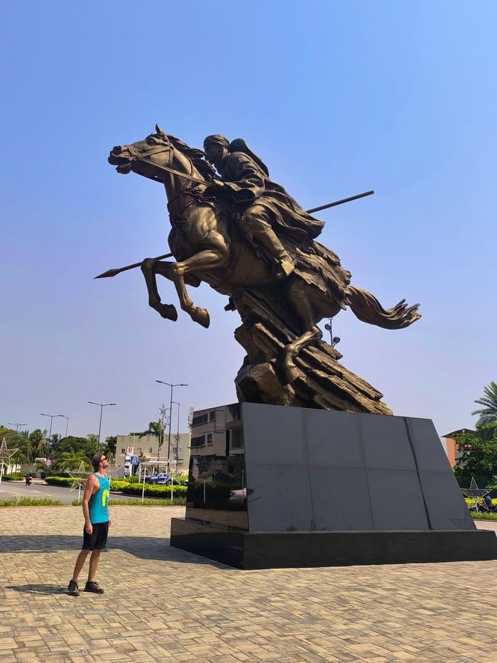 monumento bio guera cotonou